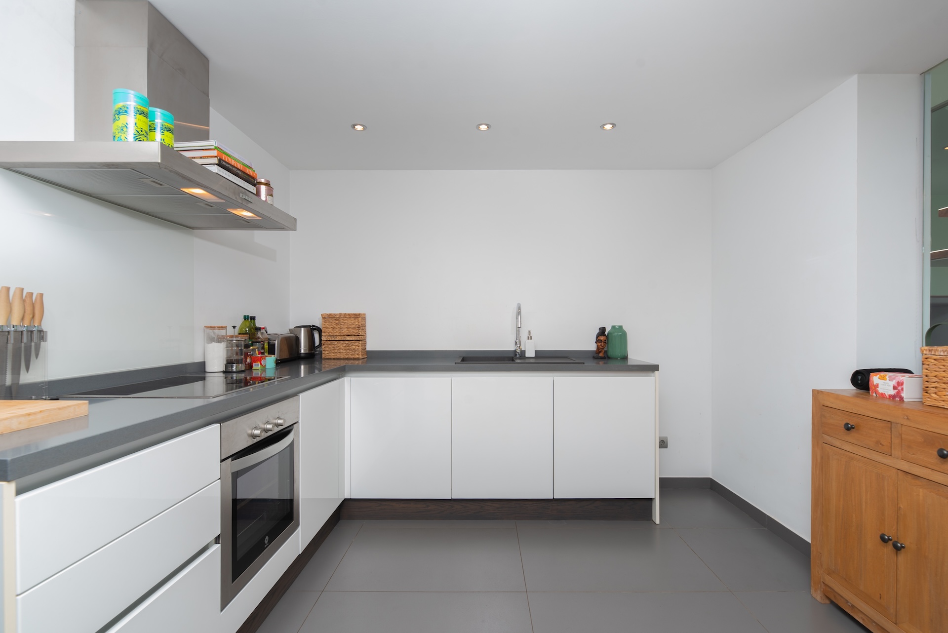 Resa Estates Ibiza Jesus townhouse 3 bedrooms te koop sale kitchen.jpg